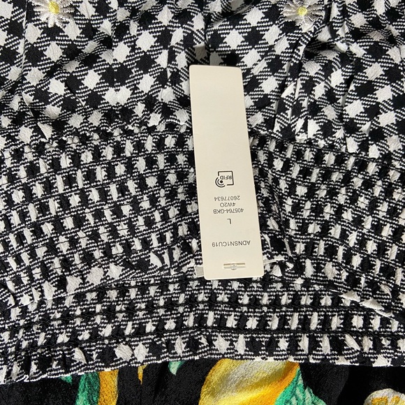 Three pairs of Victoria’s Secret Pink shorts - Picture 2 of 4